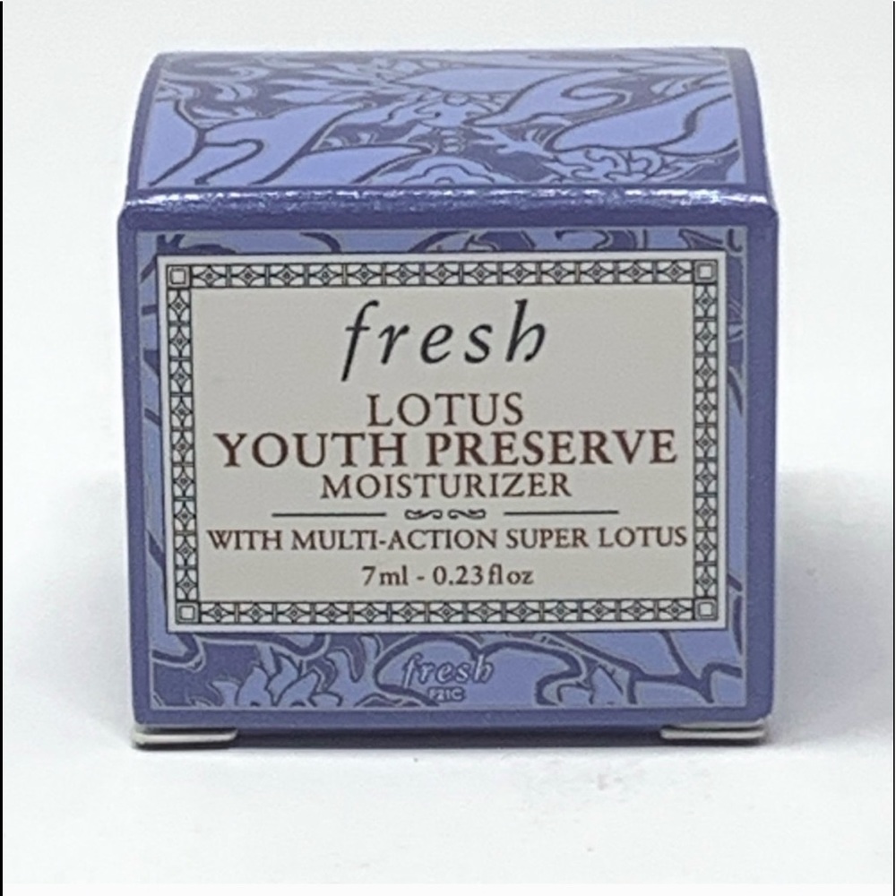 Fresh Lotus Youth Preserve Moisturizer with Multi-Action Super Lotus